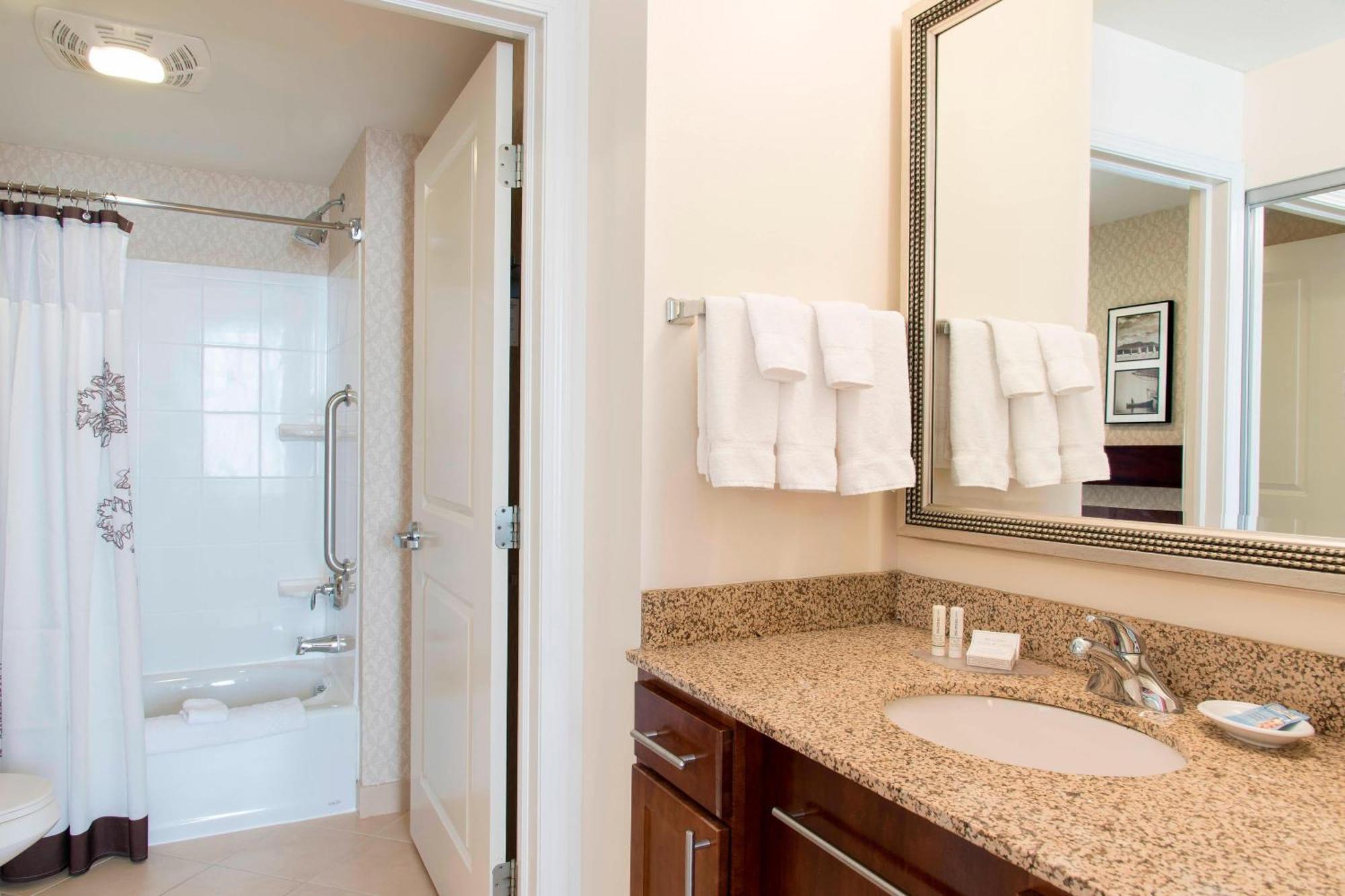 Residence Inn Moline Quad Cities Экстерьер фото